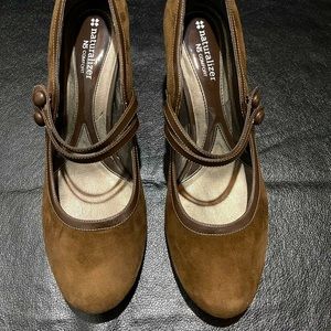 Naturalized N5 Comfort Heels